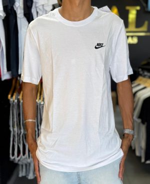 Camiseta Nike NSW Club TEE