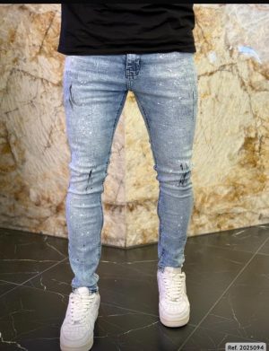Calça City Denim Plus Jeans detalhada